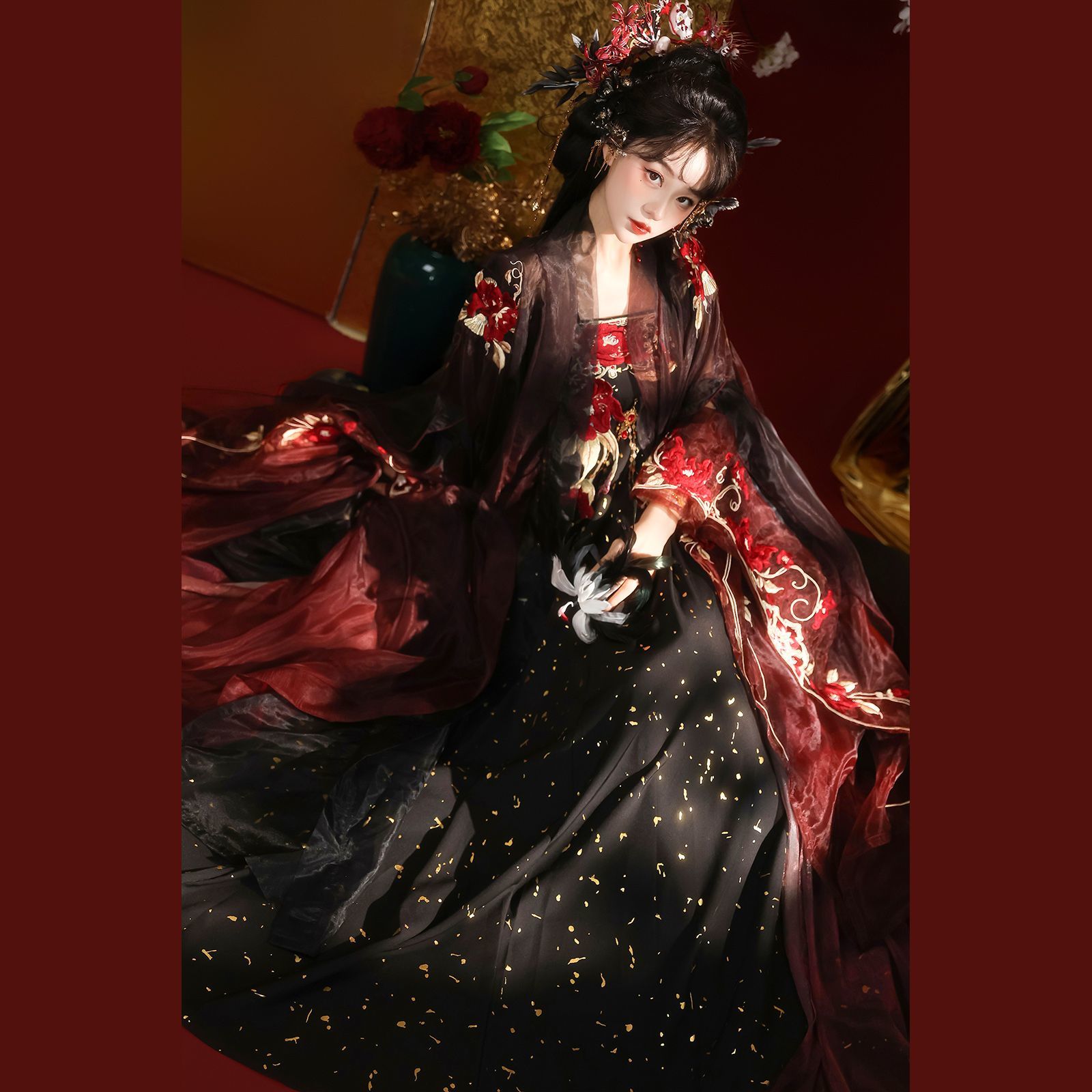 Czarno-czerwona, haftowana, kw – Anime Cosplay In Chinese recenzja i cena